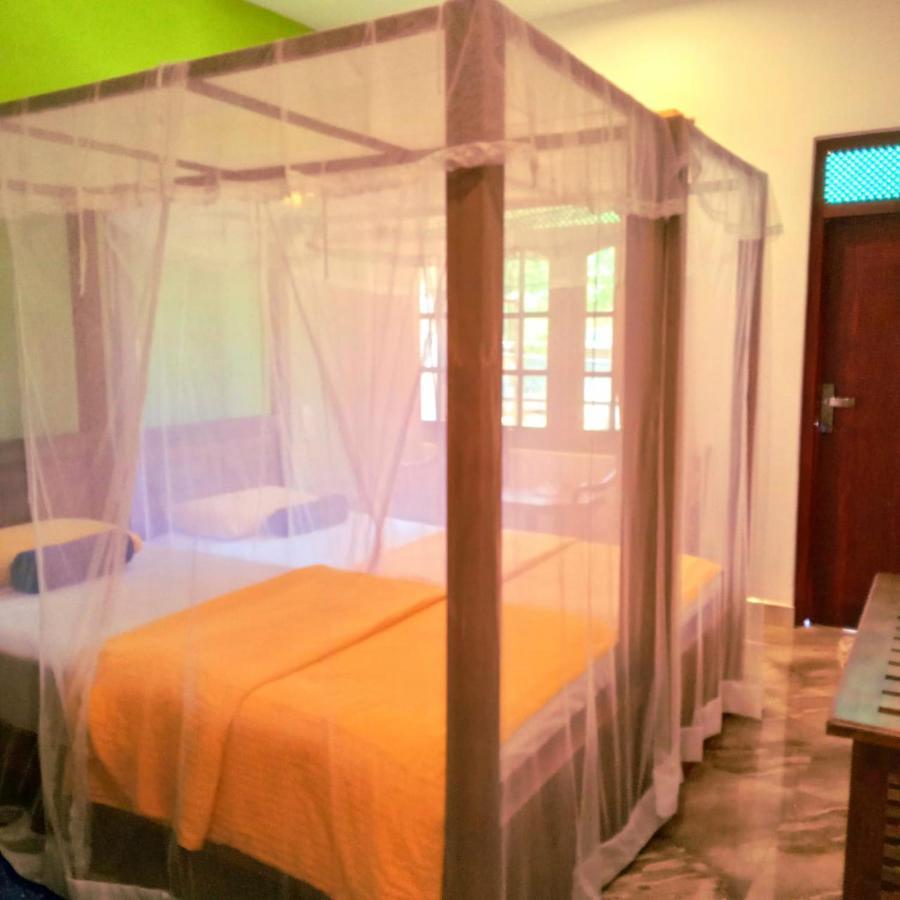 Jagabay & Surfing School 3* Weligama