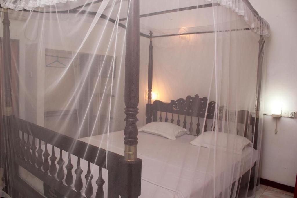 Jagabay & Surfing School Resort Weligama